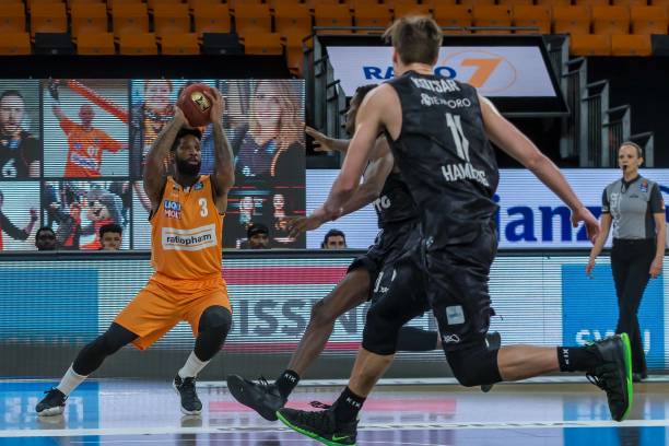 场局势的掌 场局势的掌