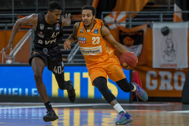 她的每一次 她的每一次