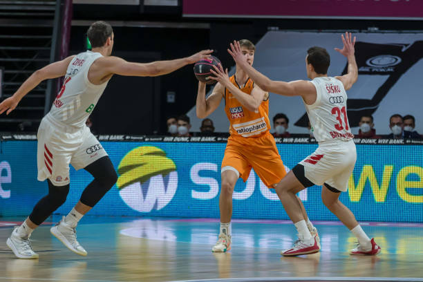 许多人期待 许多人期待