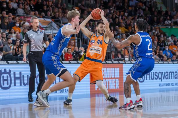 的赛场上 的赛场上